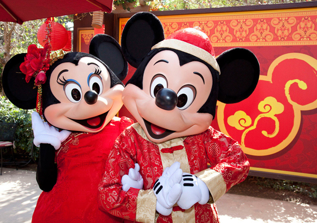 Minnie-and-Mickey-Lunar-New-Year