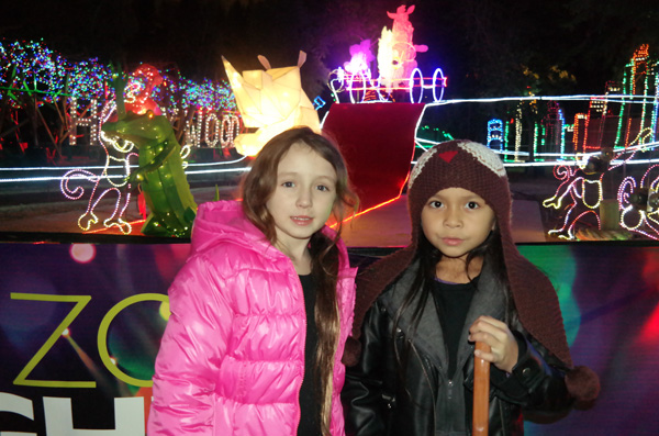 Los Angeles Holiday Lights, Family Holiday Fun, Los Angeles Zoo lights, family entertainment los angeles