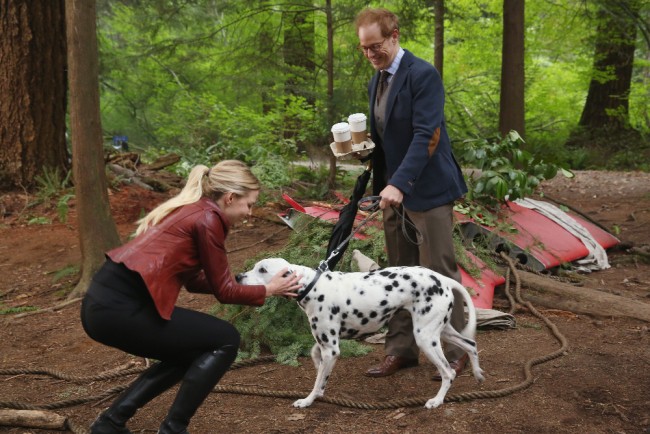 ONCE UPON A TIME - "The Savior" - As "Once Upon a Time" returns to ABC for its sixth season, SUNDAY, SEPTEMBER 25 (8:00-9:00 p.m. EDT), on the ABC Television Network, so does its classic villain-the Evil Queen. (ABC/Jack Rowand) JENNIFER MORRISON, RAPHAEL SBARGE
