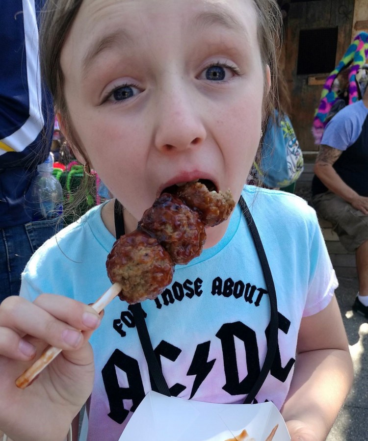knotts boysenberry festival tasting meatballs