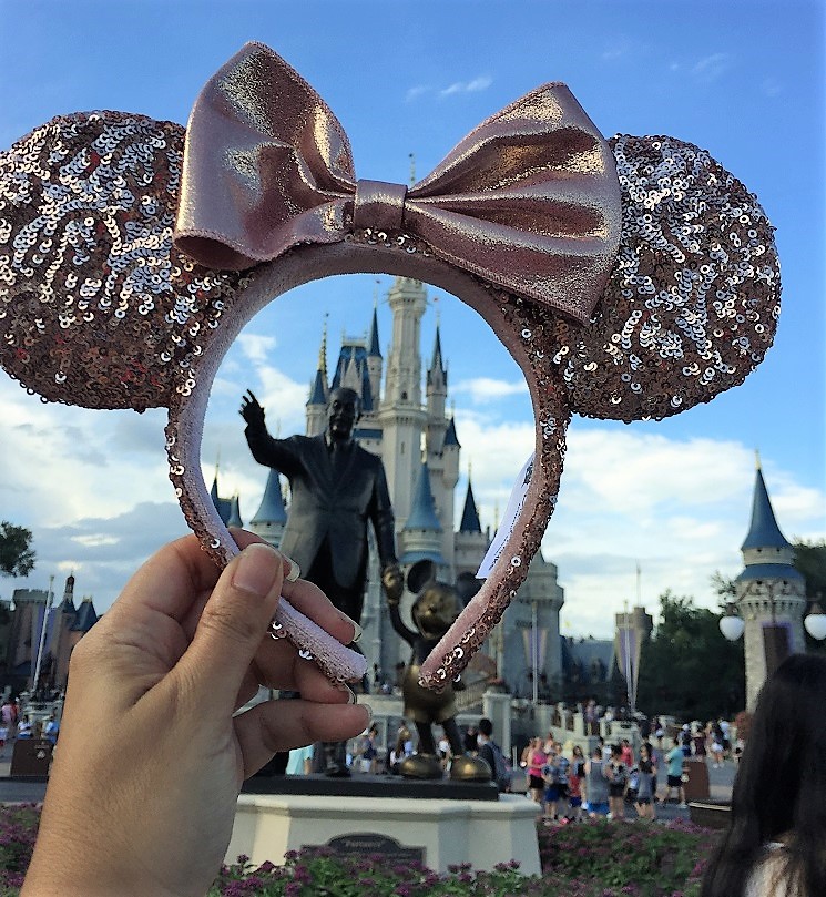 rose gold minnie ears disneyland girls day out