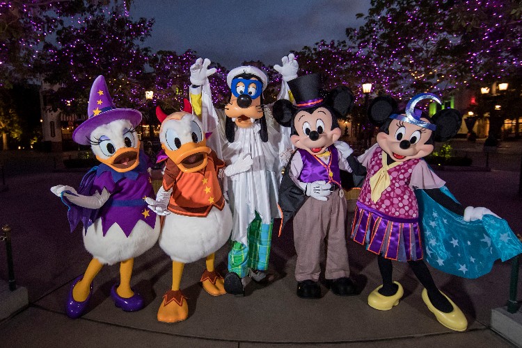 Mickey's Halloween Party, Time, Disneyland Halloween