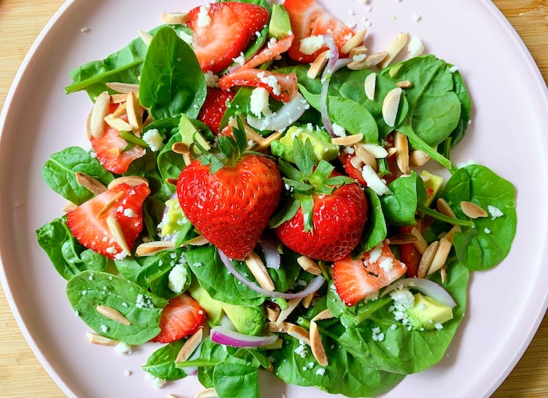 strawberry spinach summer salad (1)